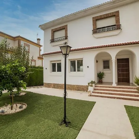 Magnificent Villa: 2 Private Pools, Bbq, Garden & Parking. 13 Per. In Padul-3